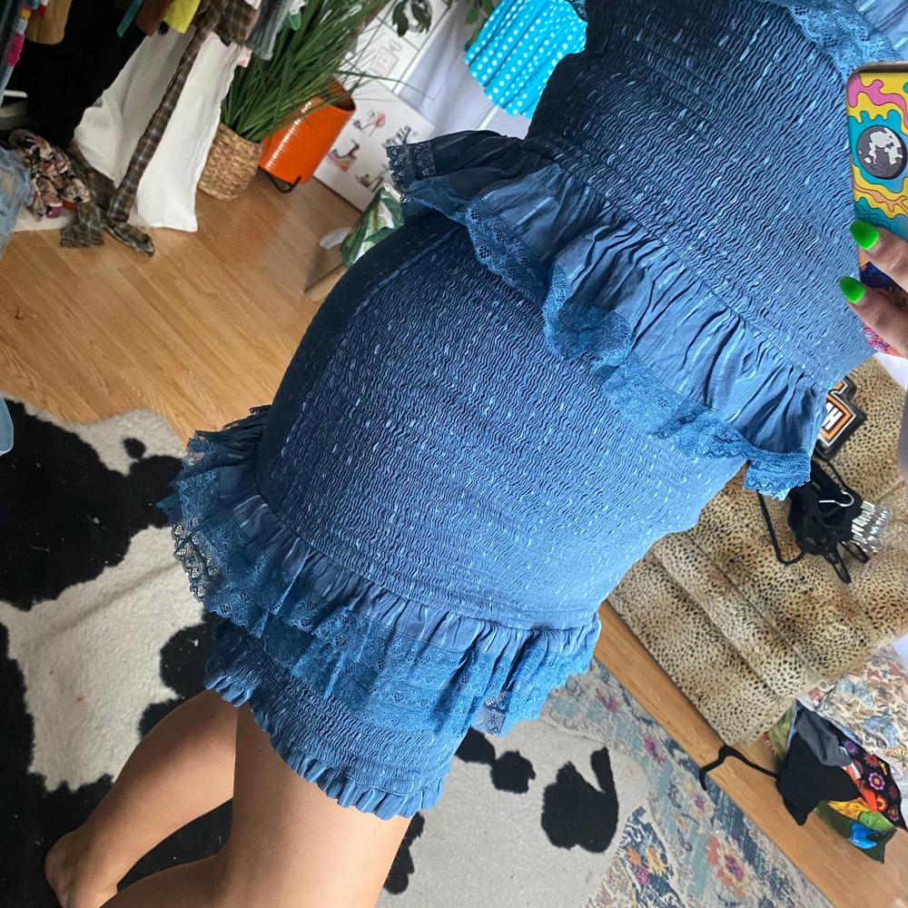 Tularosa Teri Off The Shoulder Smocked Ruffle Mini Dress Blue Size XL - Picture 3 of 5
